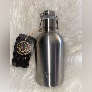 NWT Stainless Steel 64-Ounce Beer Growler by LEGACY - Picnic Time- Silver Finish